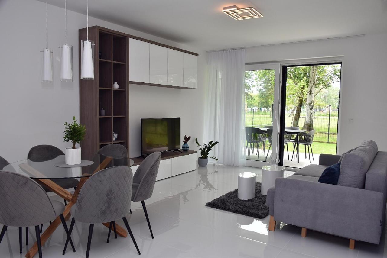 Limerence Apartments Сиофок Екстериор снимка