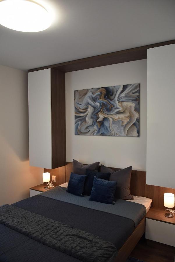 Limerence Apartments Сиофок Екстериор снимка