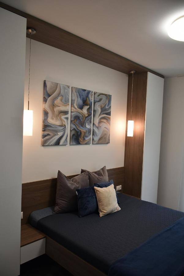 Limerence Apartments Сиофок Екстериор снимка