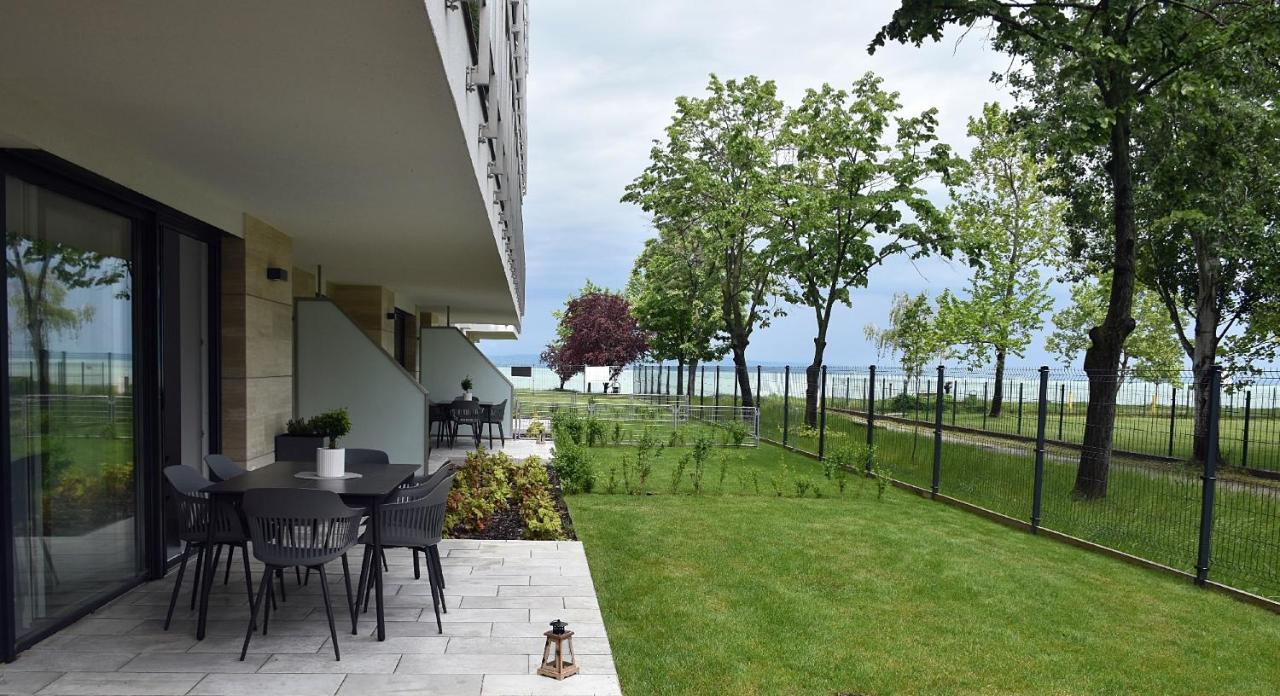 Limerence Apartments Сиофок Екстериор снимка