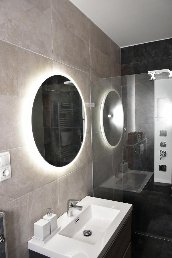 Limerence Apartments Сиофок Екстериор снимка